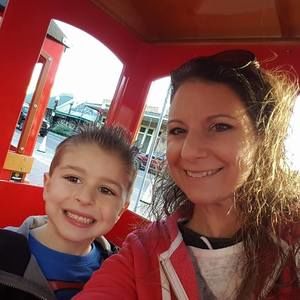 Meet your Posher, Tiffany